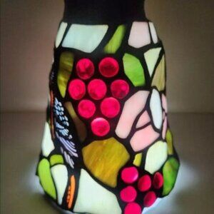 Vintage Tiffany Stained Glass pendant Lamp Shade Bird /berries/flower